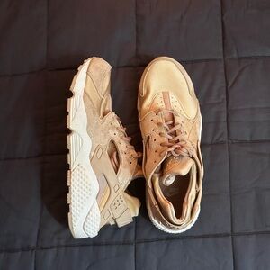Size 10 WOMENS Nike Air Huarache Run Particle-Beige BV1170-200